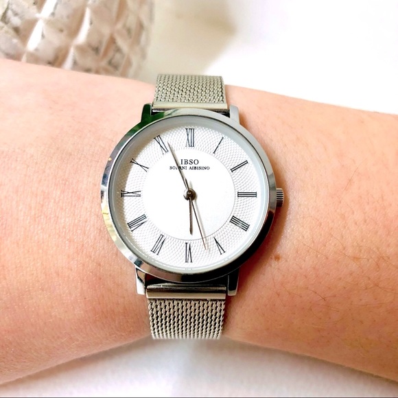 Stainless Steel Water Resistant Watch with Adjustable Strap - Picture 3 of 11